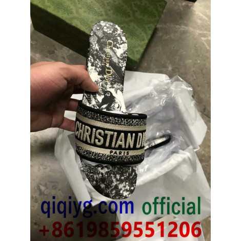 qiqiyg.com Официален Whatsapp:+8619859551206 Топ доставчик на модни дрехи, обувки, чанти, аксесоари на едро Най-добра цена Qiqi-507