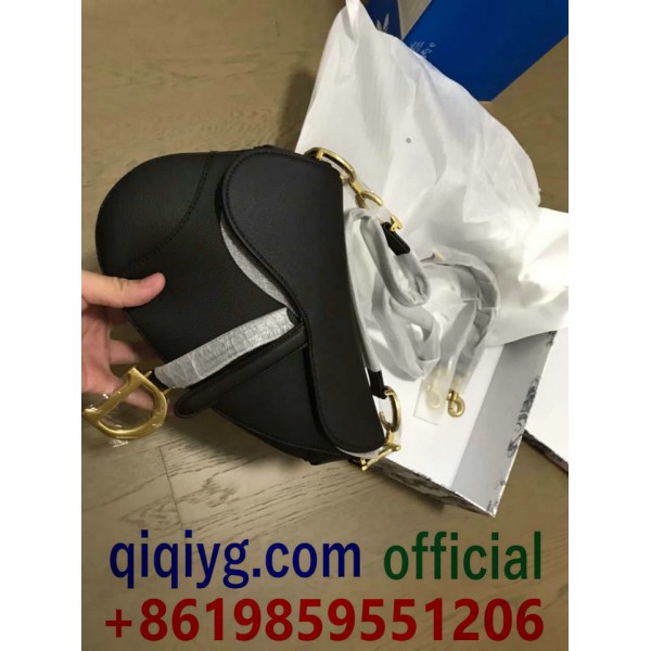 qiqiyg.com Официален Whatsapp:+8619859551206 Топ доставчик на модни дрехи, обувки, чанти, аксесоари на едро Най-добра цена Qiqi-697