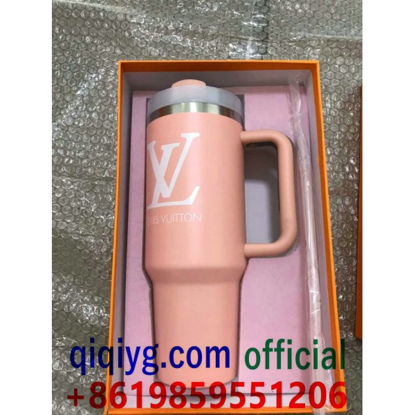 qiqiyg.com Официален Whatsapp:+8619859551206 Топ доставчик на модни дрехи, обувки, чанти, аксесоари на едро Най-добра цена Qiqi-717