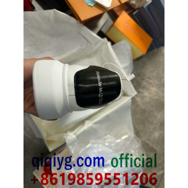 qiqiyg.com Официален Whatsapp:+8619859551206 Топ доставчик на модни дрехи, обувки, чанти, аксесоари на едро Най-добра цена Qiqi-721